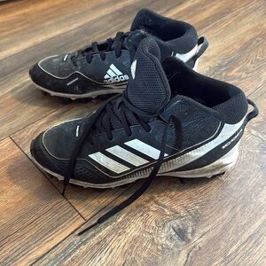 Men’s baseball cleats size 6